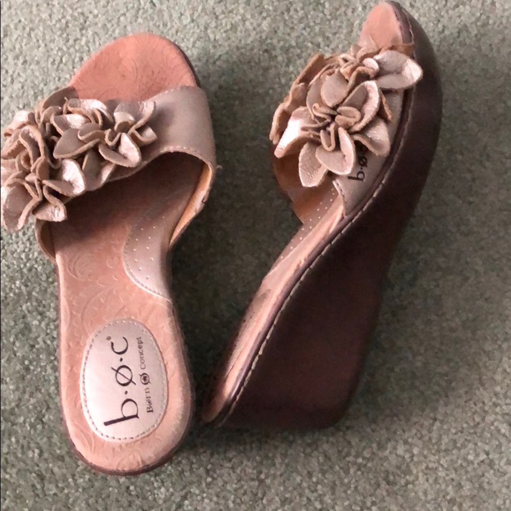 Born concept sandals size 6